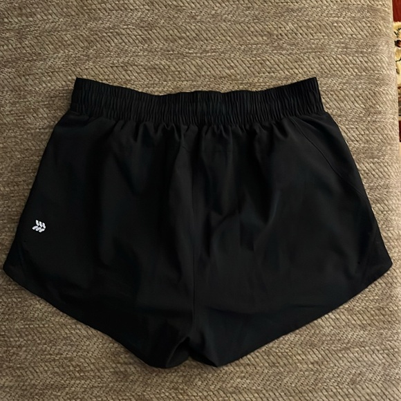 All in Motion Women’s Black, lined Running Shorts, size Small - Picture 4 of 6